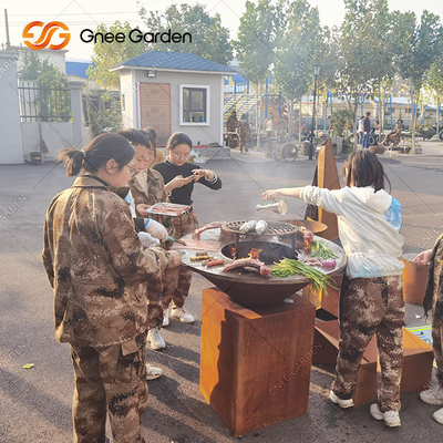 गोल दीया 100cm पाक कला प्लेट के साथ जंग खाए रंग आउटडोर BBQ ग्रिल चारकोल धूम्रपान करने वाला