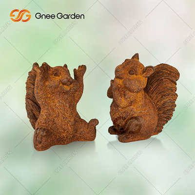 OEM ODM आउटडोर धातु मूर्तिकला गिलहरी गार्डन आभूषण हाथ से तैयार की जाती है: